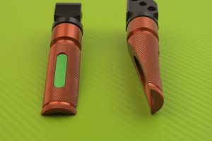 Rear Footpegs KAWASAKI - UNIK by AVDB