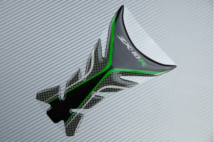 Protection adhésive pour réservoir  KAWASAKI - Modèle " ZX10R "