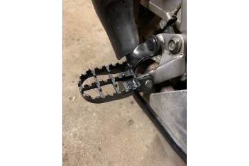 Paar Fußrasten HONDA AFRICA TWIN 750