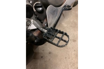 Paar Fußrasten HONDA AFRICA TWIN 750