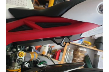 Smart brackets - Straps fastenings TRIUMPH DAYTONA & STREET TRIPLE 675 2013 - 2017