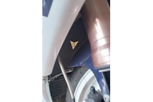 Rejilla protectora del radiador AVDB SUZUKI 