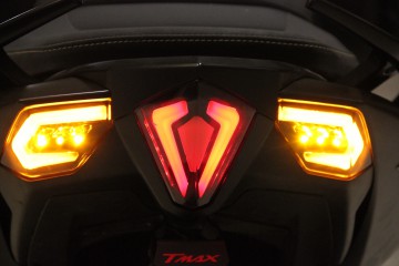 PACK Piloto Trasero + Intermitentes delanteros y traseros YAMAHA TMAX 530 2012 - 2016