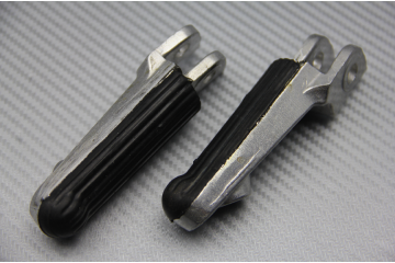 Pareja de estriberas reposapiés delanteras Honda CBR 400 88 / 89