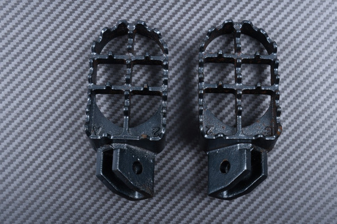 Coppia pedane poggiapiedi motocross SUZUKI RM 80 1993 - 2001