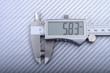 Vite a Grano in Titanio per perno pastiglie freno Anteriore SUZUKI M10 X P1.00 X 5.7 MM