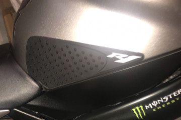 Selbstklebende Tankpads YAMAHA YZF R1 1998 - 2006