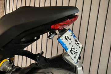 Porta-matrícula especifico AVDB DUCATI MONSTER 1200 / 821 / 797 / SUPERSPORT 939 / 950 2017 - 2021