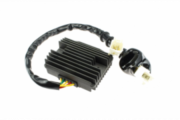 Regulador de tensión /...