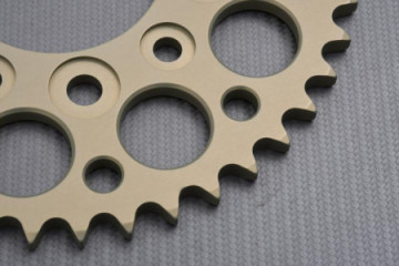 Couronne RENTHAL Ultra Light 530 HONDA AFRICA TWIN / CB 500 / 750 / 1000 / 1100 TRIUMPH Speedmaster 800 / 865 1991 - 2020