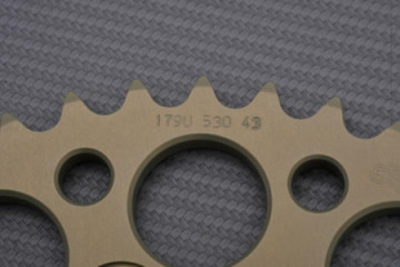 Couronne RENTHAL Ultra Light 530 HONDA AFRICA TWIN / CB 500 / 750 / 1000 / 1100 TRIUMPH Speedmaster 800 / 865 1991 - 2020