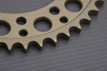 Corona RENTHAL Ultra Light 532 YAMAHA GTS / YZF / FZR 750 / 1000 THUNDERACE / XJR 1200 1987 - 2002