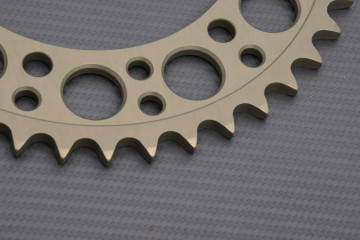 Couronne RENTHAL Ultra Light 520 YAMAHA MT03 / XTX / XTR / XTZ TENERE / SUPER TENERE 750 / XJ6 / FZR 600 / 750 1985 - 2014