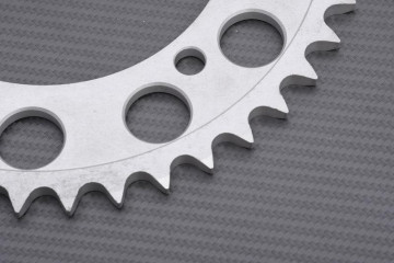 Couronne RENTHAL Light 520 YAMAHA MT03 / XTX / XTR / XTZ TENERE / SUPER TENERE 750 / XJ6 / FZR 600 / 750 1985 - 2014