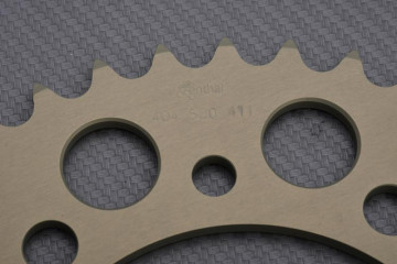 Couronne RENTHAL Light 520 HONDA CBR RR / CB / CBF / Varadero / Hornet 600 / 650 / 900 / 1000 / YAMAHA R1 / R3 1996 - 2023