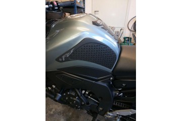 Adhesive tank side traction pads Yamaha FZ1 S & N 2006-2015
