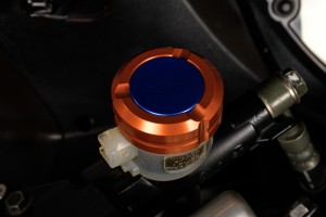 Tapo serbatoio freno YAMAHA - UNIK by Avdb