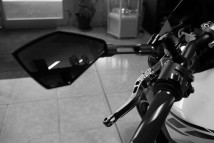 Intorno allo specchio