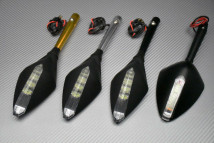 Specchietti con frecce integrate